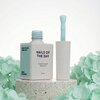 gelpolish in de kleur 'Chic ' van Nails Of The Day - pastel groene tint