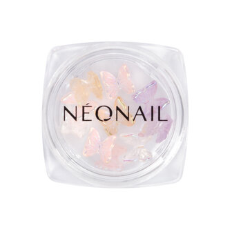 3D nail art &ndash; butterflies