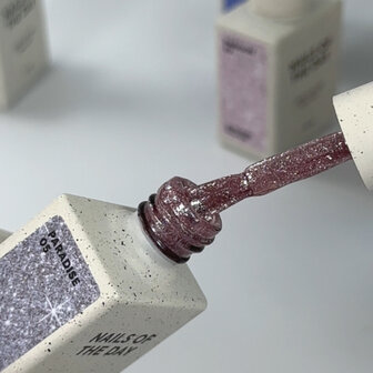 Paradise 05 Gelpolish NOTD - bruine glitter tint