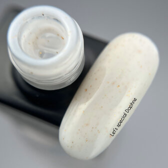 Let&#039;s special Daphne Gelpolish NOTD - witte tint