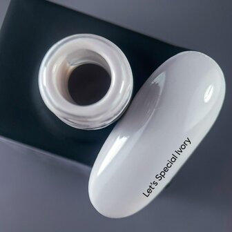 Let&#039;s special Ivory Gelpolish NOTD