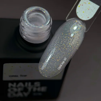NAILSOFTHENIGHT Opal top 02