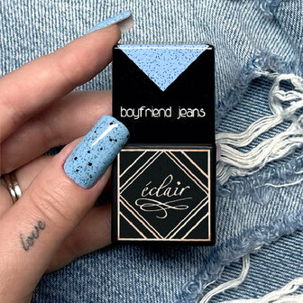 BOYFRIEND JEANS      
