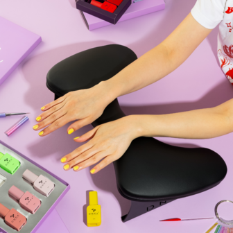 DNKA&rsquo; Anatomical Armrest for Manicure BLACK
