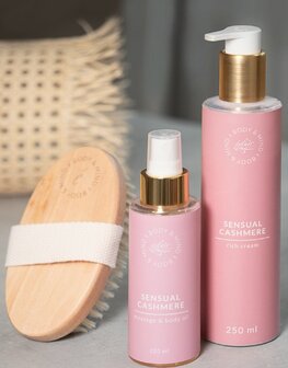 Sensual Cashmere Handcr&egrave;me Eclair