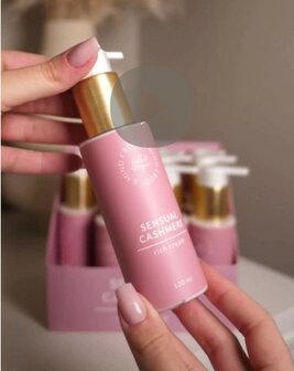 Sensual Cashmere Handcr&egrave;me Eclair
