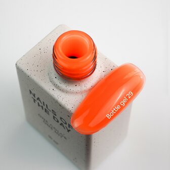 NOTD Bottle Gel 29- oranje tint