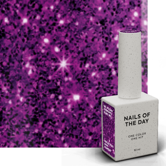 gelpolish in de kleur &#039;Cosmopolitan&#039; van het merk Nails Of The Day - paarse glitter tint