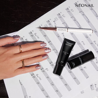 manicure met de &#039;3D Nail Art Gel In Tube&#039; van het merk NEONAIL 