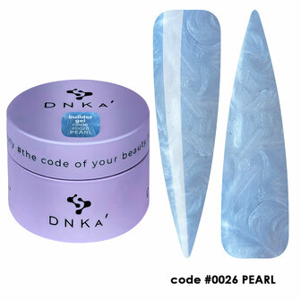Builder gel van DNKa' in de kleur '0026 Pearl' - blauwe tint