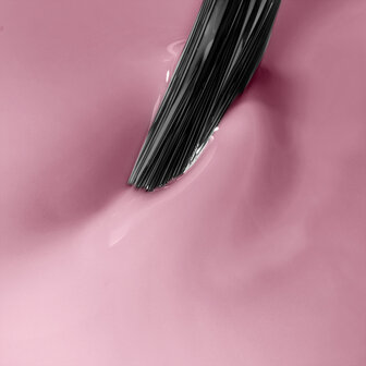 gelpolish in de kleur 'Fierce Rose' van NEONAIL - pastel roze tint