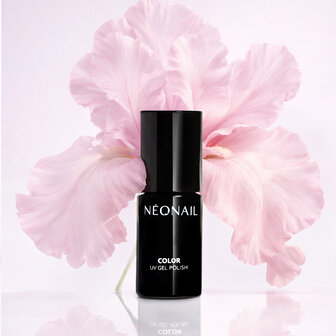 gelpolish in de kleur 'Fierce Rose' van NEONAIL - pastel roze tint