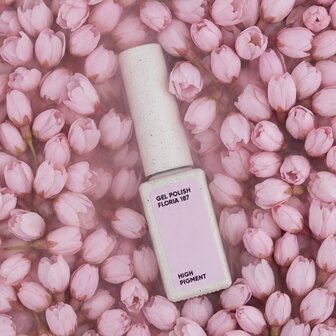 gelpolish in de kleur 'Floria ' van Nails Of The Day- roze pastel tint