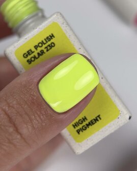 Nails Of The Day zomer collectie - Solar -felle gele tint