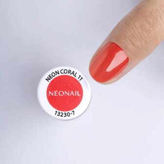 rode nagellak in het kleur 'Neon Coral 11' van NEONAILrode nagellak in het kleur 'Neon Coral 11' va