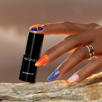 gelpolish in de kleur 'Bold Horizon' van NEONAIL - blauwe tint