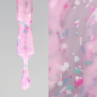 Cover base 42 van Nails Of The Day - roze tint 