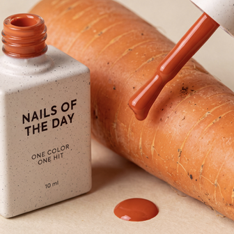 gelpolish van Nails Of The Day in de kleur 'Carrot' - oranje herfst tint