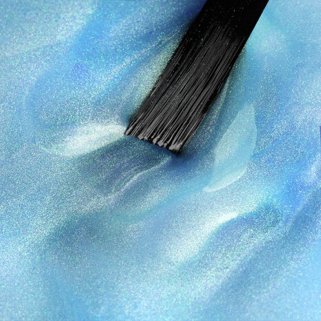 Gelpolish in de kleur 'Shimmering Waves' - blauwe zomerse tint van NEONAIL