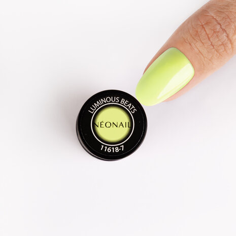 gelpolish in de kleur 'Luminous Beats' -gele zomerse tint van NEONAIL