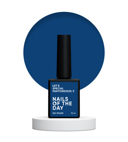 Let's special Pantone 2025/3 Gelpolish NOTD - donker blauwe tint