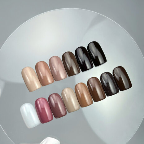 Let's special Mocha Mousse Gelpolish NOTD
