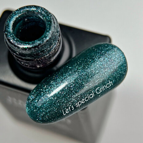 Let's special Grinch Gelpolish NOTD - donker groene tint