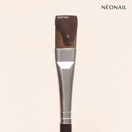 gelpolish in de kleur 'Drawn By You' van NEONAIL - bruine herfst tint