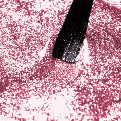 gelpolish in de kleur 'Blushing Diva' van NEONAIL - glitter roze tint
