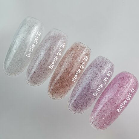 NOTD  Bottle Gel 39 van het merk Nails Of The Day - roze glitter tint
