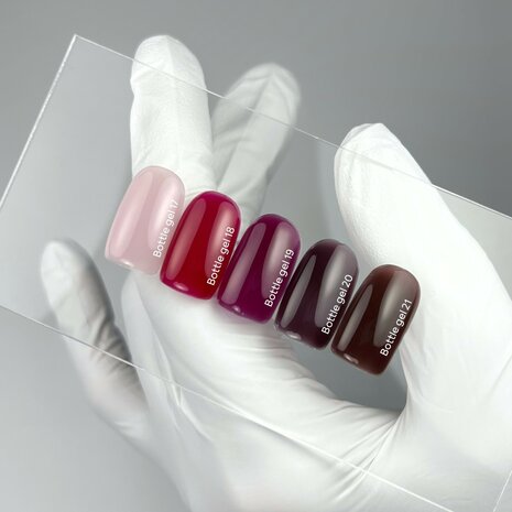 Bottle Gel 19 van het merk Nails Of The Day - donker rode tint
