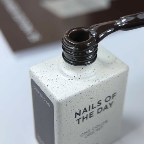 NOTD Color of the Month – November Deep Brown Toscano