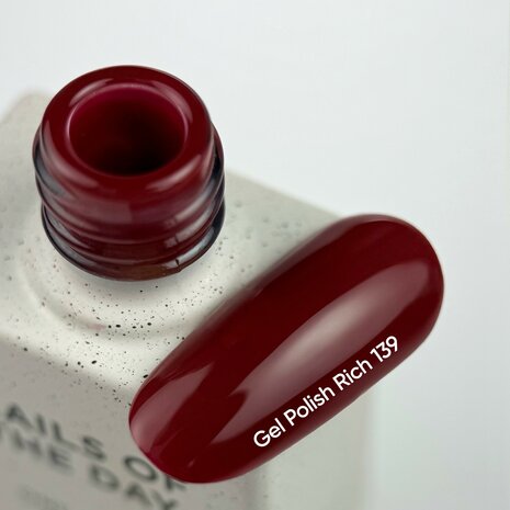 Rich gelpolish  NOTD