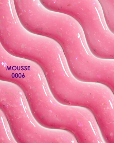 Builder gel mousse van DNKa' in de kleur ' 0006' - roze tint