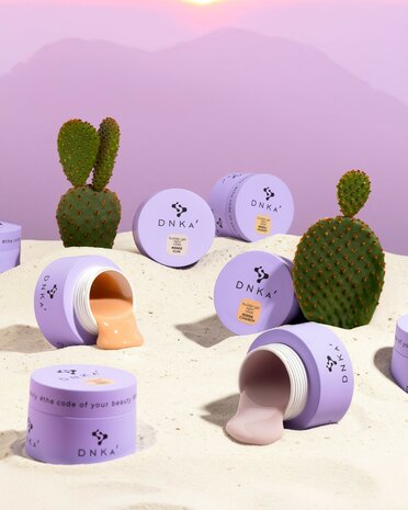 builder gel van DNKa' 'Builder Gel Light 0001 Wild' - neutrale tint