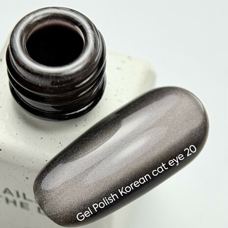 Korean Cat Eye gelpolish van Nails Of The Day - kleur 20 - bruine tint