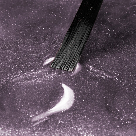 gelpolish in de kleur 'Lavender Rise' van NEONAIL - paarse cat eye tin