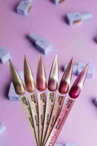 DNKa' Gelpolish - Color 0152 Bohemian Cat Eye