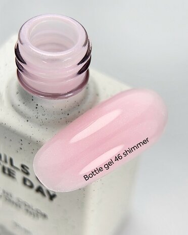 NOTD  Bottle Gel 46 Shimmer - Nails Of The Day