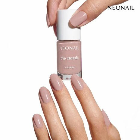 Beige nagellak in de kleur 'Dark Nude 08' van NEONAILBeige nagellak in de kleur 'Dark Nude 08' van NEONAIL