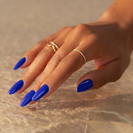gelpolish in de kleur 'Bold Horizon' van NEONAIL - blauwe tint