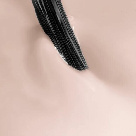 gelpolish in de kleur 'Soft Beige ' van NEONAIL - beige tint- Ready In One collection