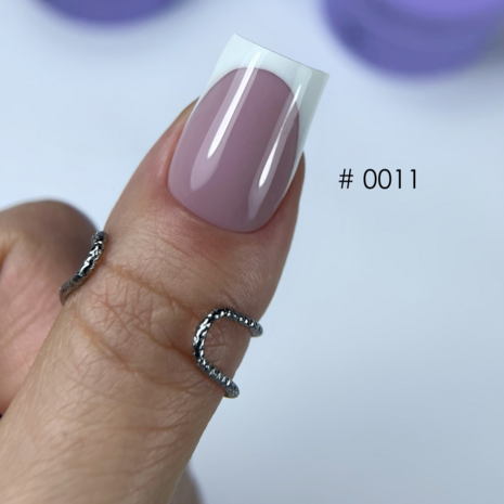 Builder Gel Mousse  van DNKa' in de kleur '0011' 